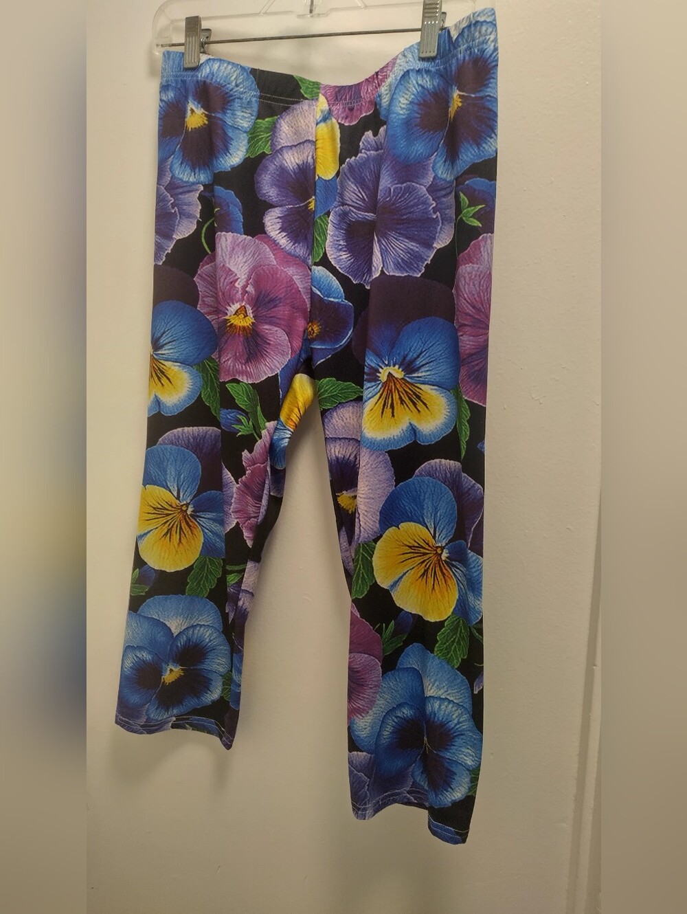 Womans Floral Pansy Print Leggings - Multicolor size XL